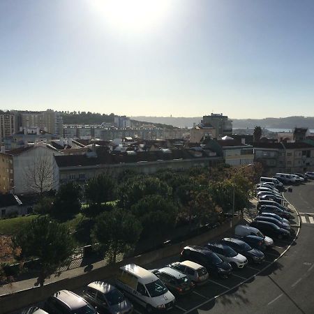 Apartamento Novo Muito Confortavel Com Vista Rio Alges Εξωτερικό φωτογραφία