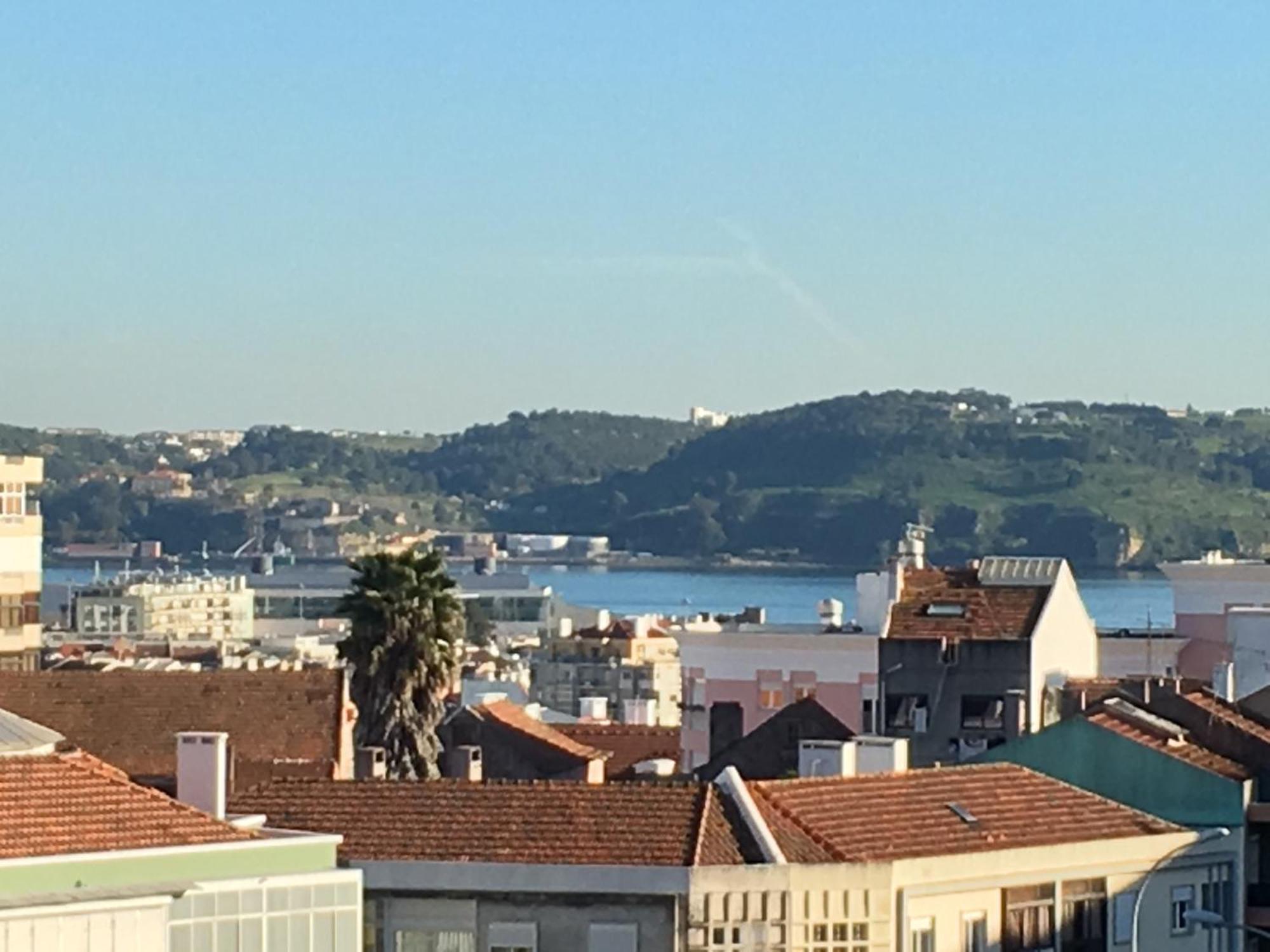 Apartamento Novo Muito Confortavel Com Vista Rio Alges Εξωτερικό φωτογραφία