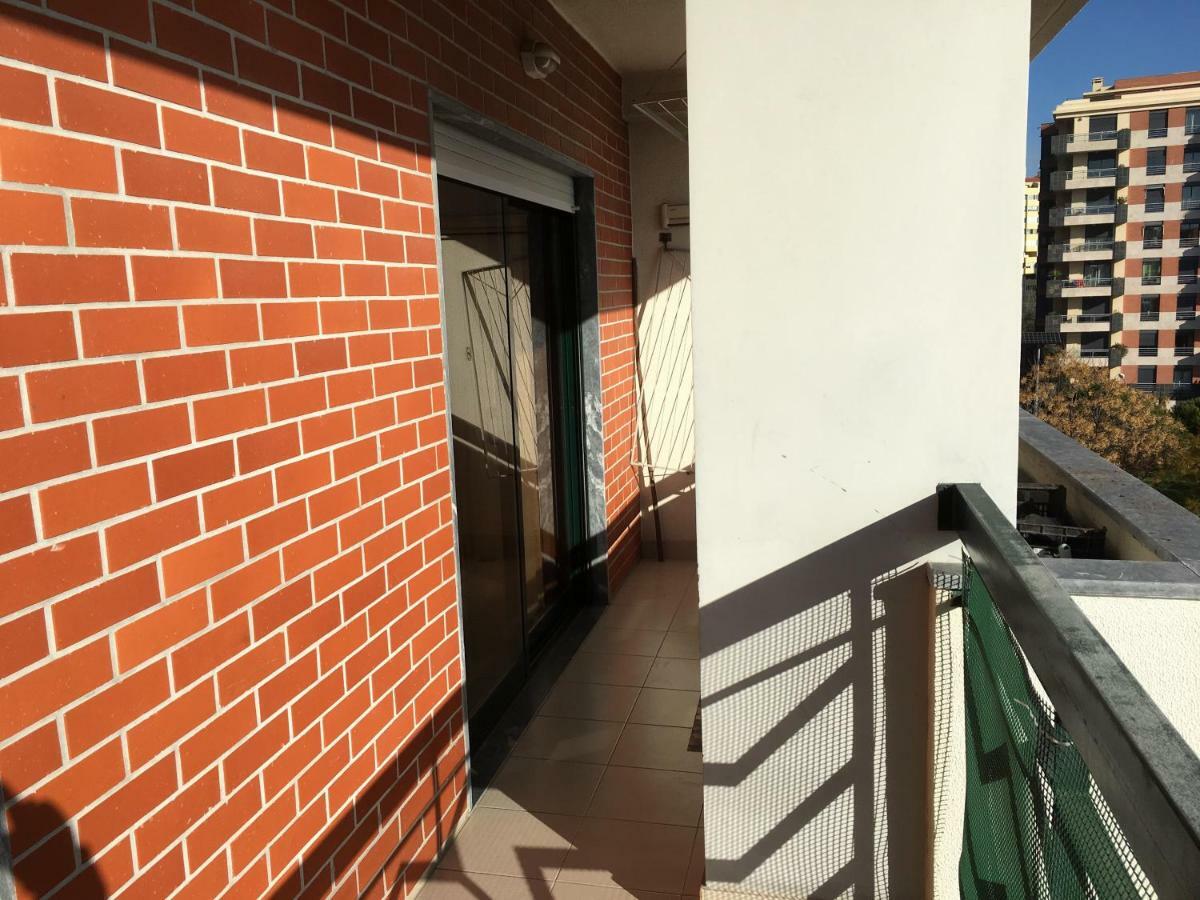 Apartamento Novo Muito Confortavel Com Vista Rio Alges Εξωτερικό φωτογραφία